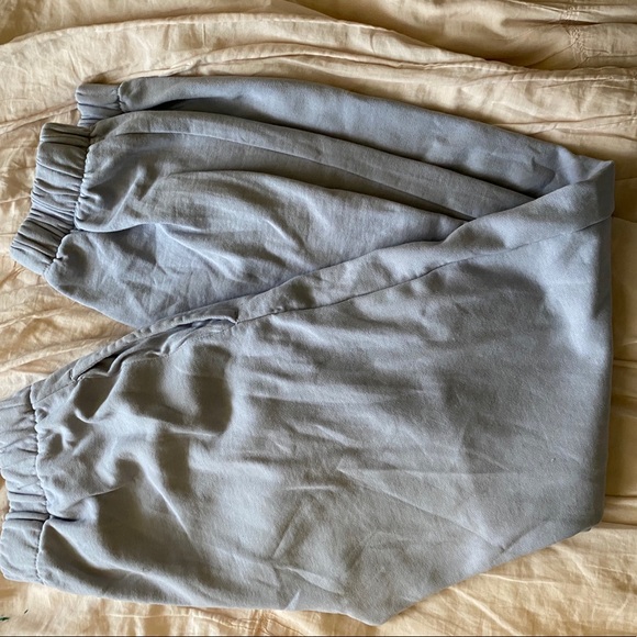 Brandy Melville Rose Sweatpants - Picture 3 of 3